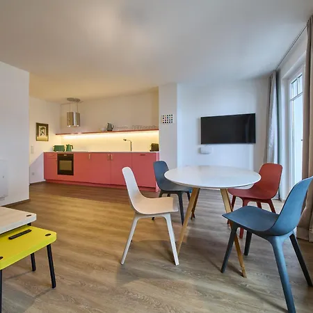 Hildy's Apartment